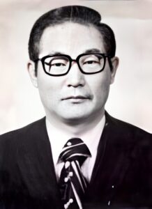 Yun Kwei Byung 윤괘병